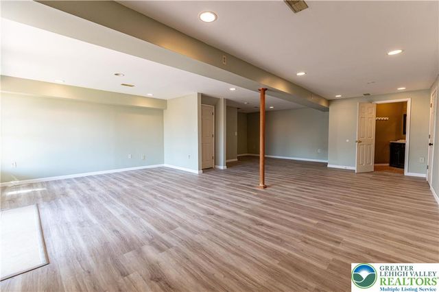 8376 Scenic View Drive, Upper Macungie Twp, PA 18031