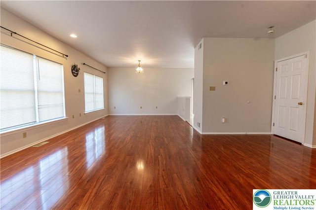 8376 Scenic View Drive, Upper Macungie Twp, PA 18031