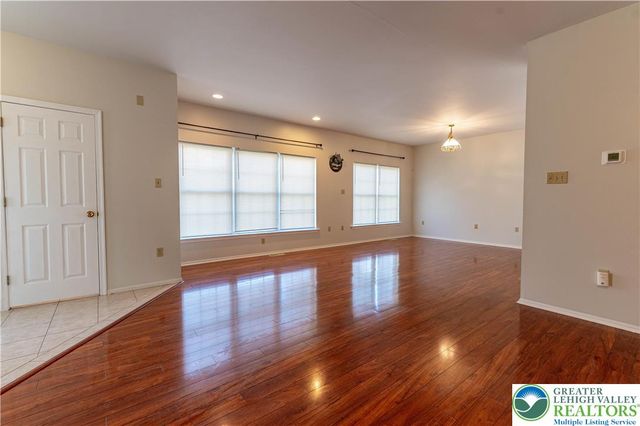 8376 Scenic View Drive, Upper Macungie Twp, PA 18031