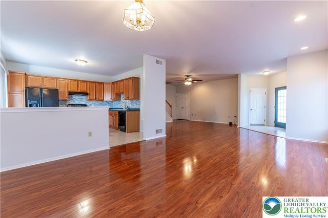 8376 Scenic View Drive, Upper Macungie Twp, PA 18031