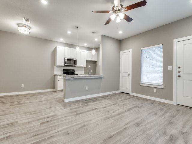 3207 Karen Street, Fort Worth, TX 76116