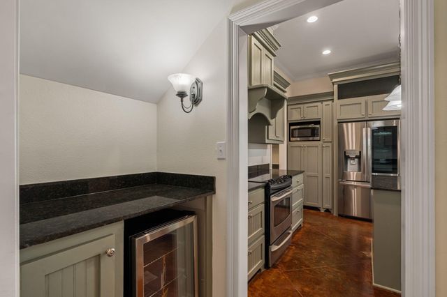 39 Robins Nest, Hattiesburg, MS 39402