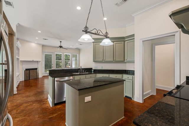 39 Robins Nest, Hattiesburg, MS 39402