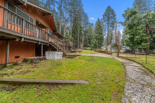 5571 Sierra Springs Dr, Pollock Pines, CA 95726
