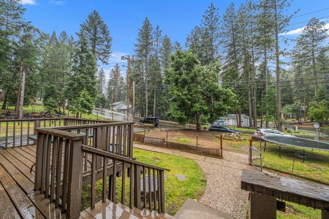 5571 Sierra Springs Dr, Pollock Pines, CA 95726