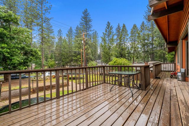 5571 Sierra Springs Dr, Pollock Pines, CA 95726