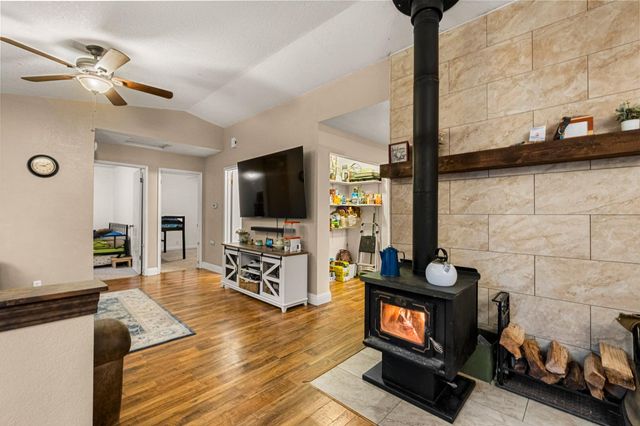 5571 Sierra Springs Dr, Pollock Pines, CA 95726