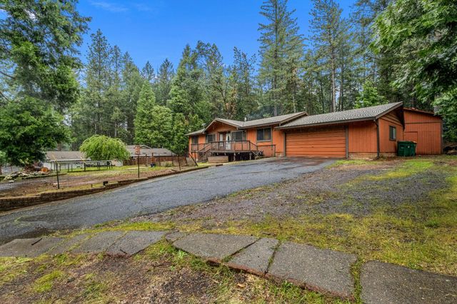 5571 Sierra Springs Dr, Pollock Pines, CA 95726