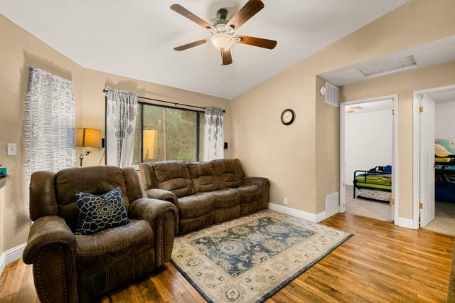 5571 Sierra Springs Dr, Pollock Pines, CA 95726