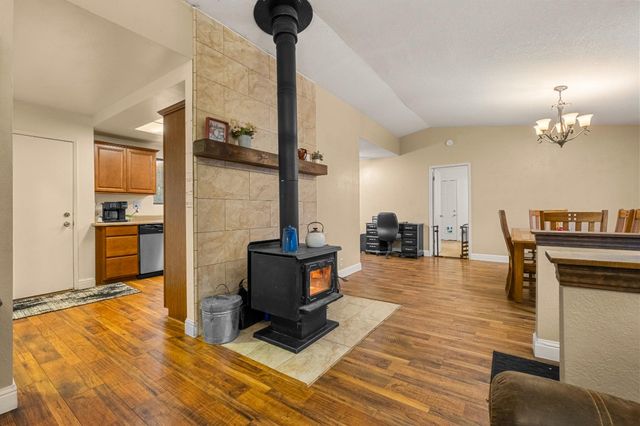 5571 Sierra Springs Dr, Pollock Pines, CA 95726
