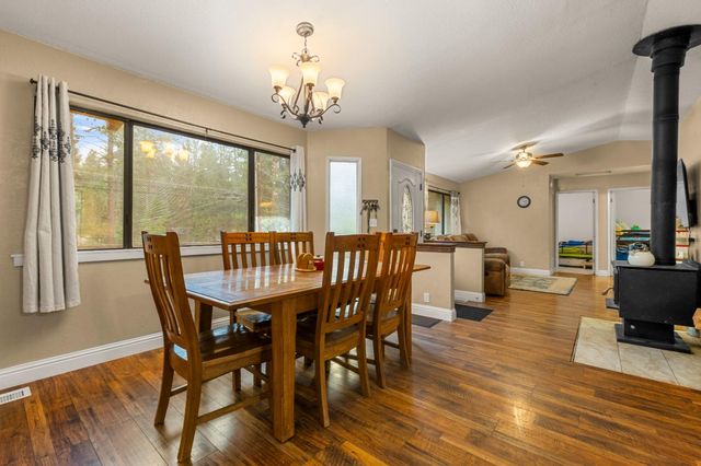 5571 Sierra Springs Dr, Pollock Pines, CA 95726