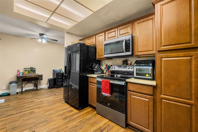 5571 Sierra Springs Dr, Pollock Pines, CA 95726