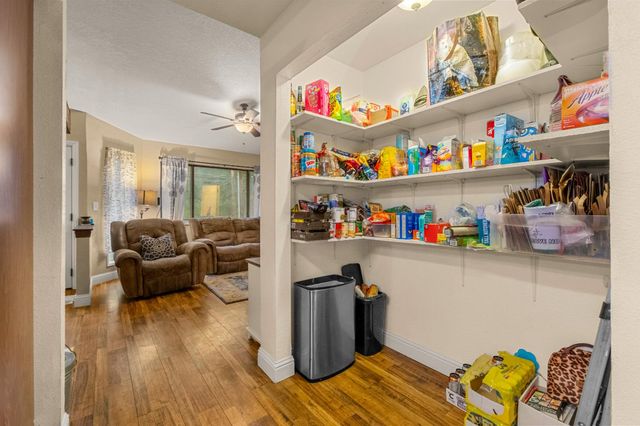 5571 Sierra Springs Dr, Pollock Pines, CA 95726