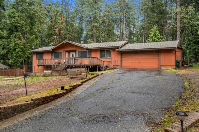 5571 Sierra Springs Dr, Pollock Pines, CA 95726