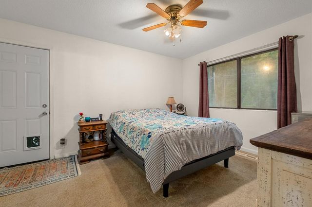 5571 Sierra Springs Dr, Pollock Pines, CA 95726