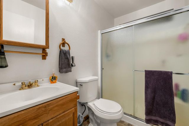5571 Sierra Springs Dr, Pollock Pines, CA 95726