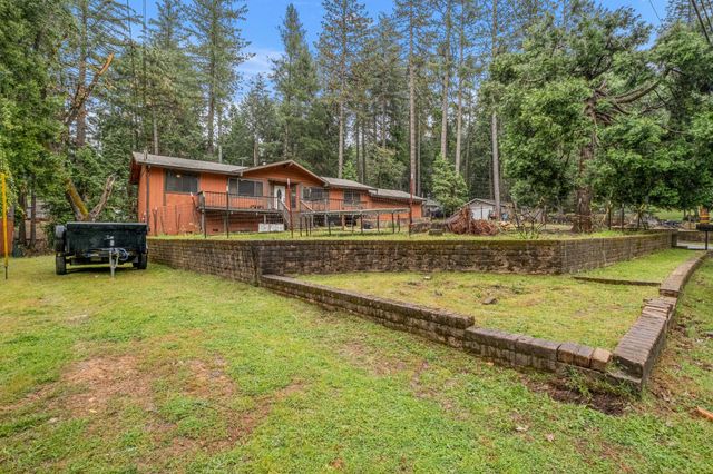 5571 Sierra Springs Dr, Pollock Pines, CA 95726