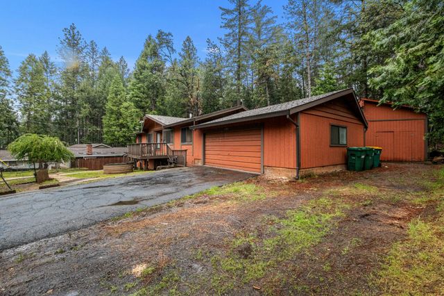 5571 Sierra Springs Dr, Pollock Pines, CA 95726