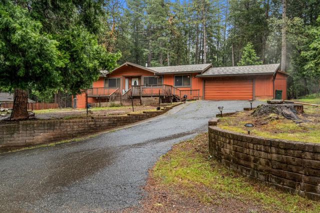 5571 Sierra Springs Dr, Pollock Pines, CA 95726