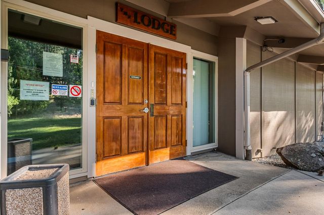 5571 Sierra Springs Dr, Pollock Pines, CA 95726