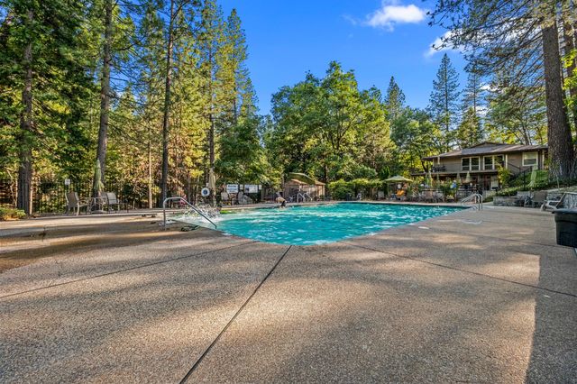 5571 Sierra Springs Dr, Pollock Pines, CA 95726