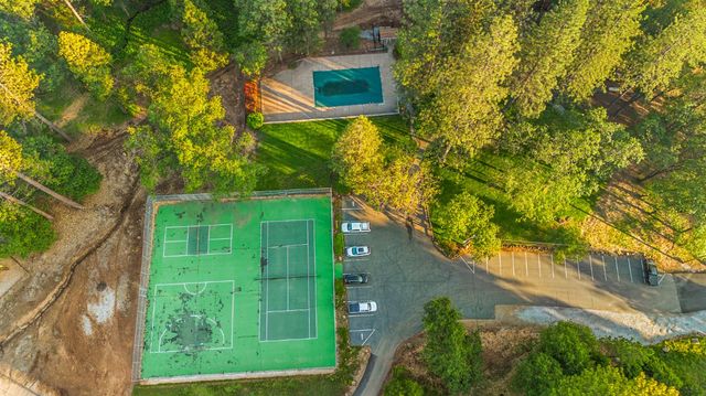 5571 Sierra Springs Dr, Pollock Pines, CA 95726