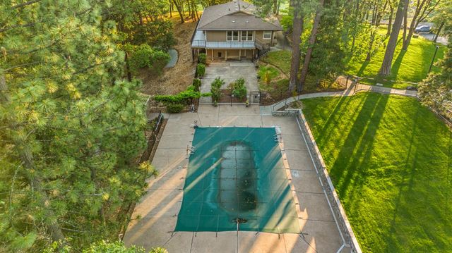 5571 Sierra Springs Dr, Pollock Pines, CA 95726