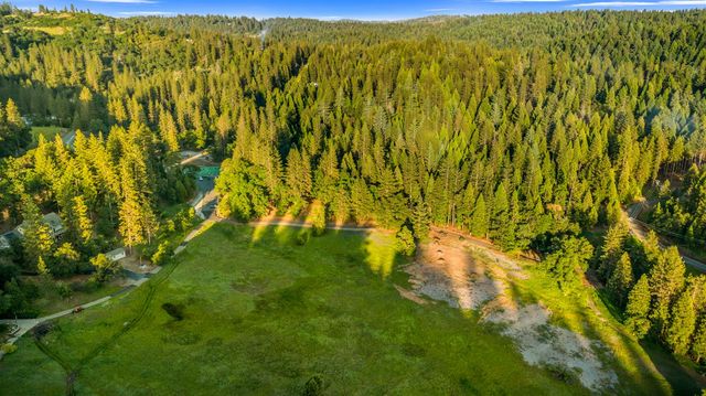 5571 Sierra Springs Dr, Pollock Pines, CA 95726