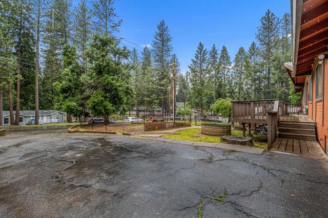 5571 Sierra Springs Dr, Pollock Pines, CA 95726