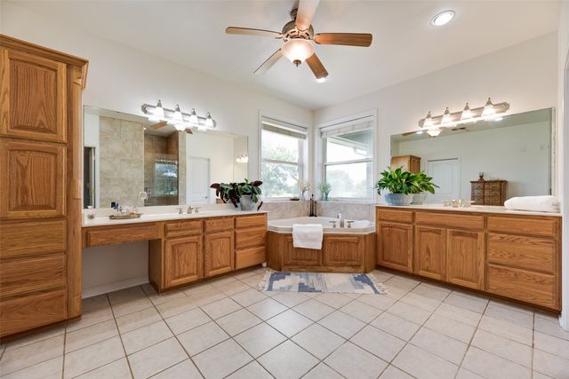 3188 Us-82, Bells, TX 75414