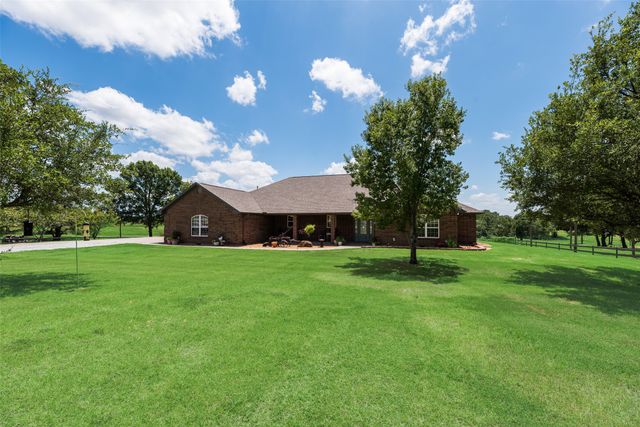 3188 Us-82, Bells, TX 75414