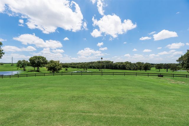 3188 Us-82, Bells, TX 75414