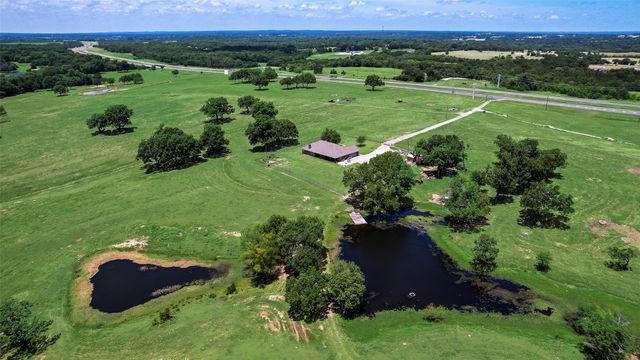 3188 Us-82, Bells, TX 75414