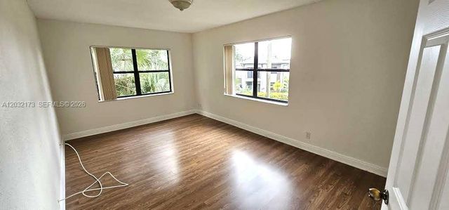 8290 Lake Dr 332, Doral, FL 33166