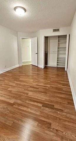 8290 Lake Dr 332, Doral, FL 33166