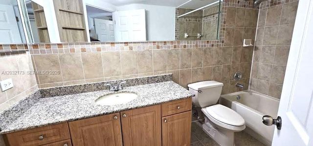 8290 Lake Dr 332, Doral, FL 33166