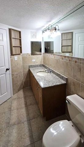 8290 Lake Dr 332, Doral, FL 33166