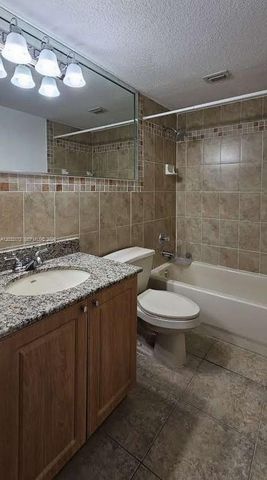 8290 Lake Dr 332, Doral, FL 33166