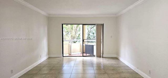 8290 Lake Dr 332, Doral, FL 33166