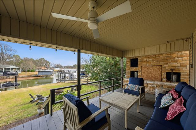 111 Ridgeoak Way, Tool, TX 75143