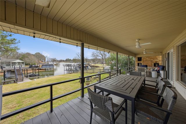 111 Ridgeoak Way, Tool, TX 75143