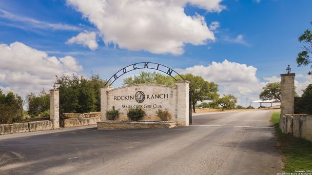 141 N Lon Price, Blanco, TX 78606