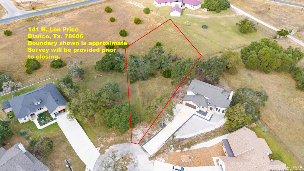 141 N Lon Price, Blanco, TX 78606