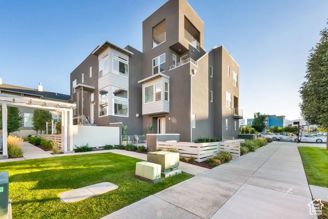 5069 W DAYBREAK PKWY, South Jordan, UT 84009