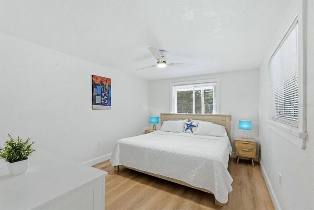 1232 NORTHPORT DRIVE, Sarasota, FL 34242
