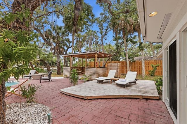 1232 NORTHPORT DRIVE, Sarasota, FL 34242