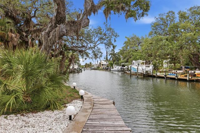 1232 NORTHPORT DRIVE, Sarasota, FL 34242