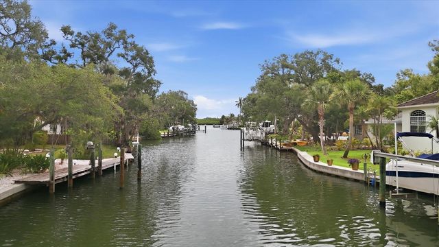 1232 NORTHPORT DRIVE, Sarasota, FL 34242