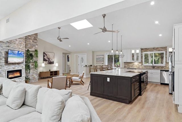 1232 NORTHPORT DRIVE, Sarasota, FL 34242