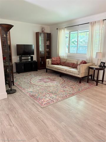 5844 Crandall Road, Howell, MI 48855
